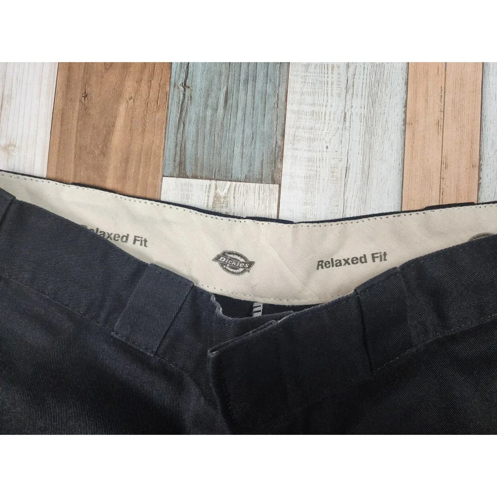 Dickies Relaxed Fit Multi-Pocket Work Shorts Black Mens 34 WR840BK